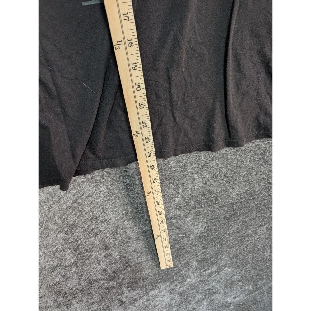 Guess Los Angeles Mens XL V-Neck T-Shirt Black Graphic Roman Numeral 1981 Cotton - Picture 3 of 6
